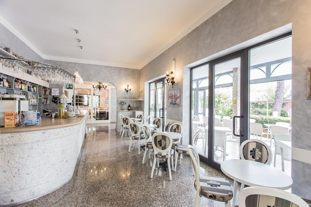Hotel Giamaika Cesenatico Extérieur photo
