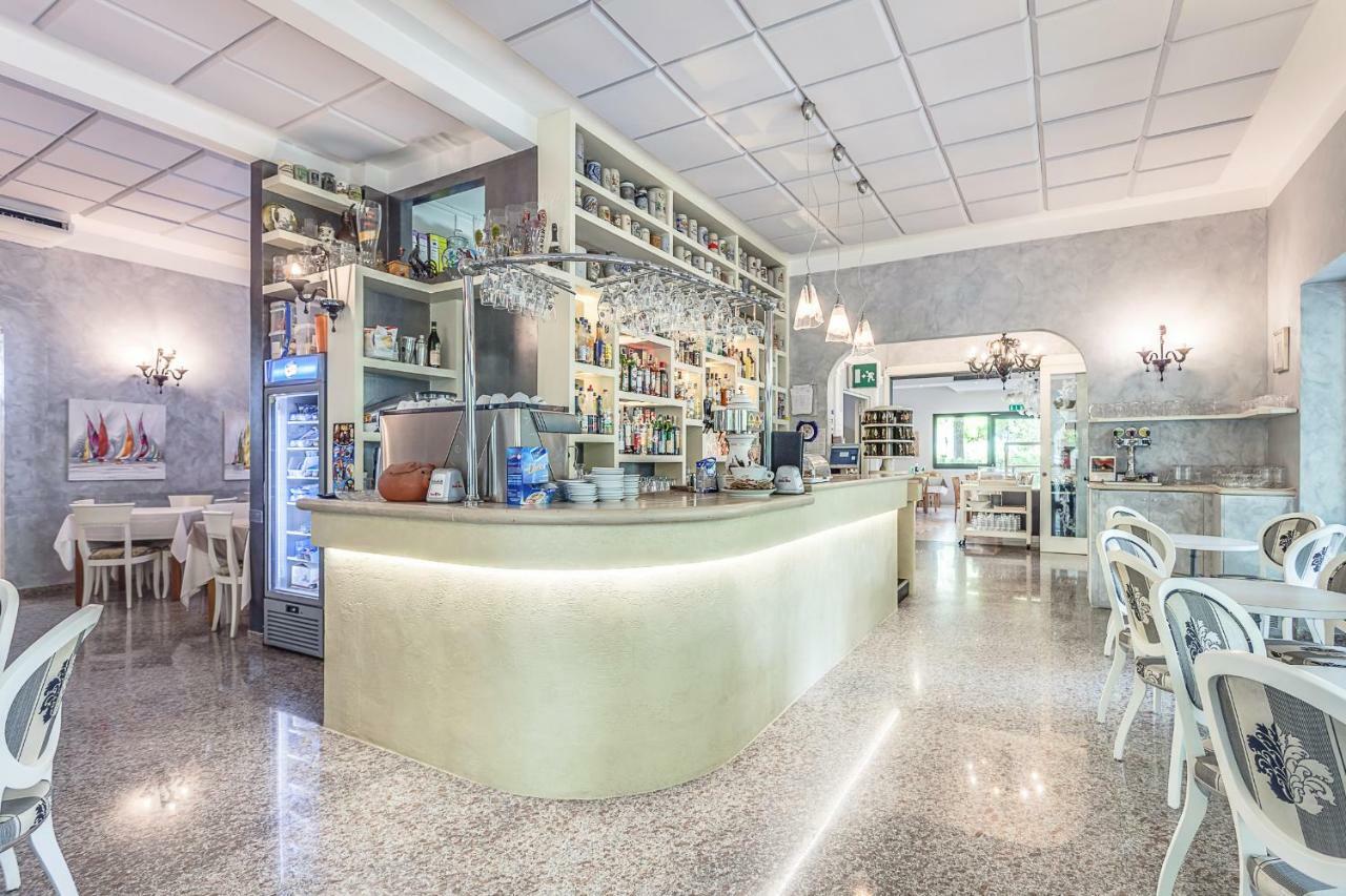 Hotel Giamaika Cesenatico Extérieur photo
